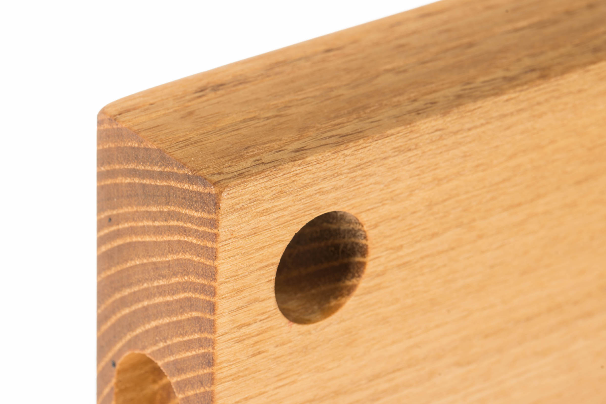 Tagliere Sardo-acacia-dettaglio-buco Tagliere sardo acacia dettaglio buco