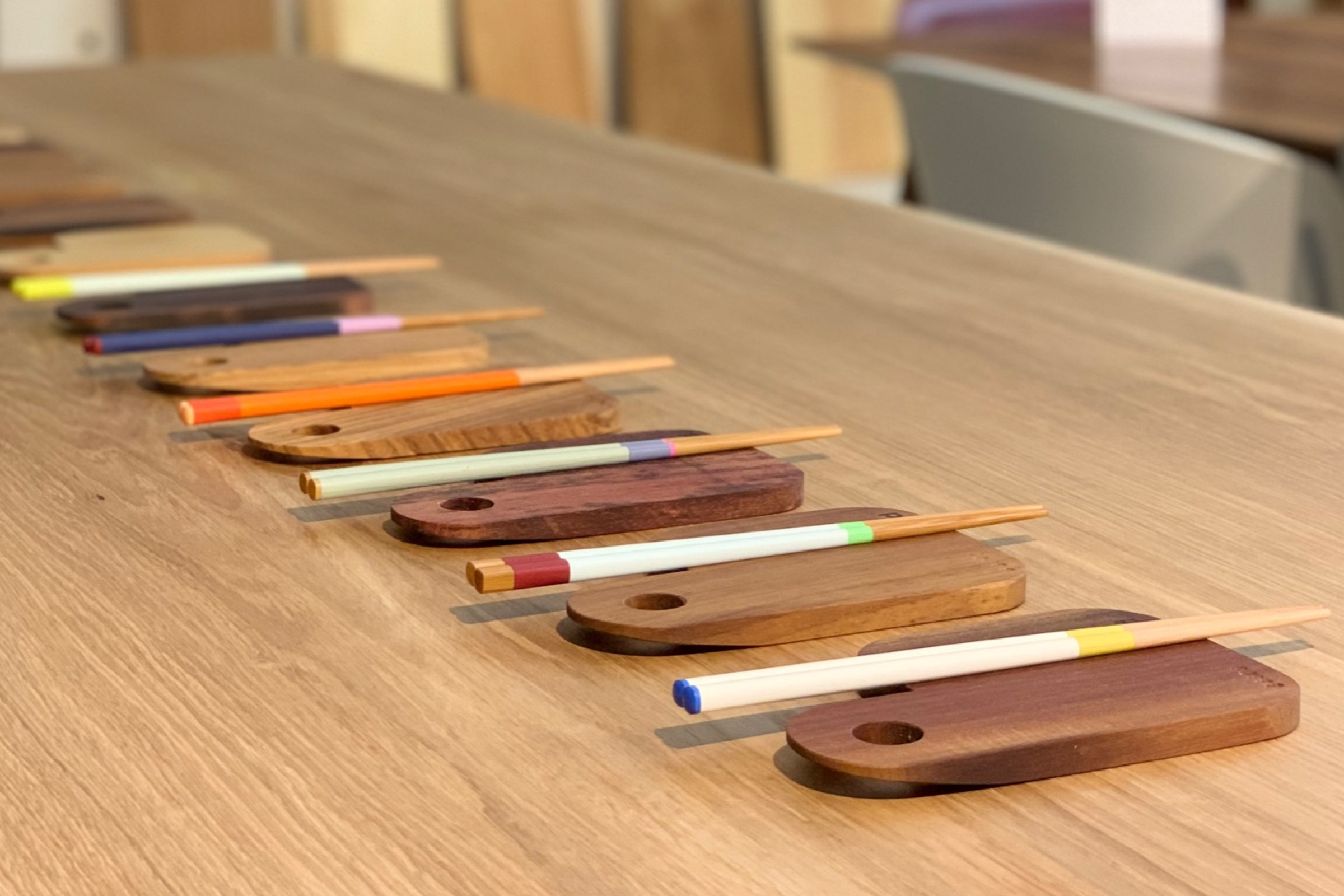 Tagliere-vud-minibi-family+chopstiicks Tagliere vud minimi chopsticks