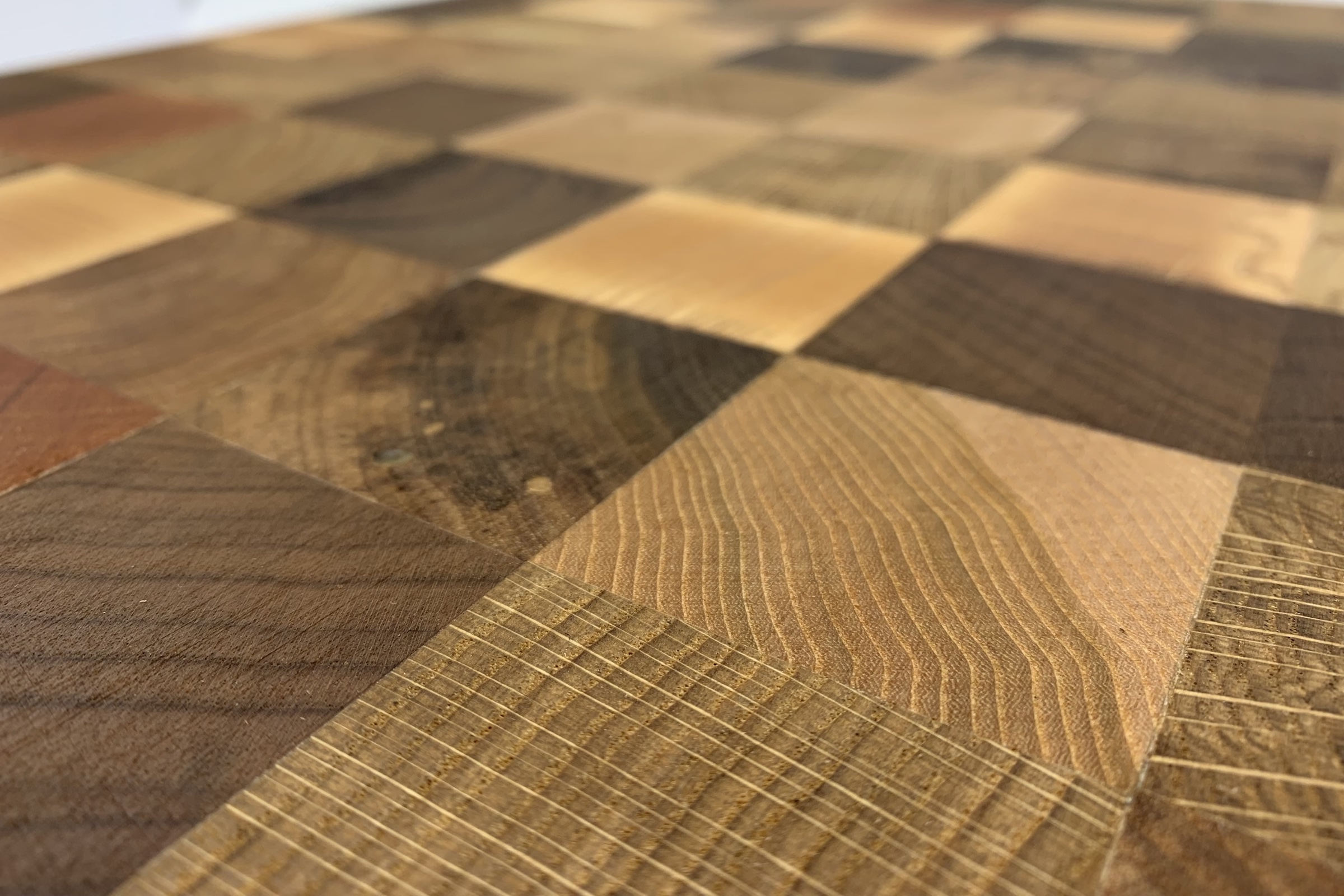 Vud_checkered_cuttin_board_surface Vud checkered cuttingboard surface